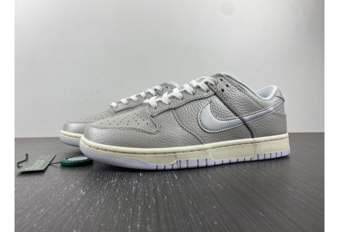 Nike Dunk Low Metallic Silver - DX3197-095