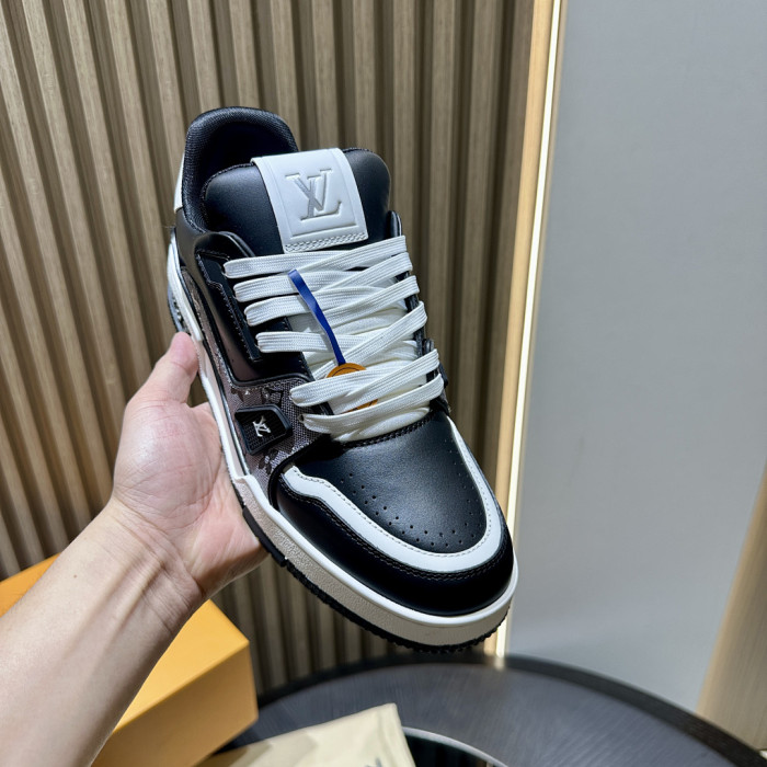 LOU1VTON SNEAKER