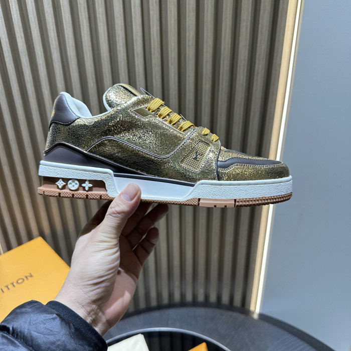 LOU1VTON SNEAKER