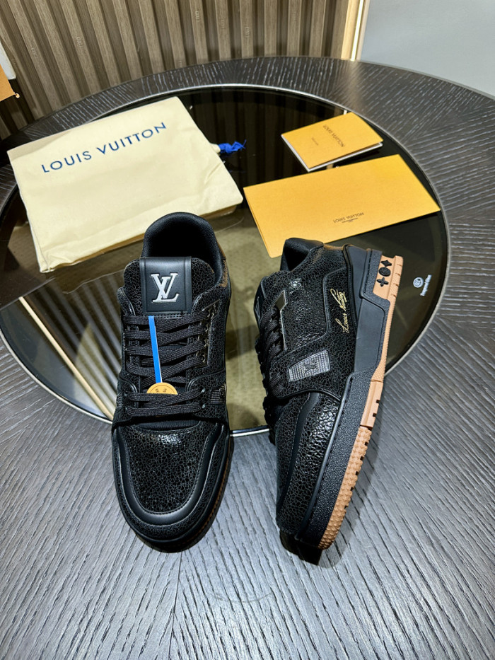 LOU1VTON SNEAKER