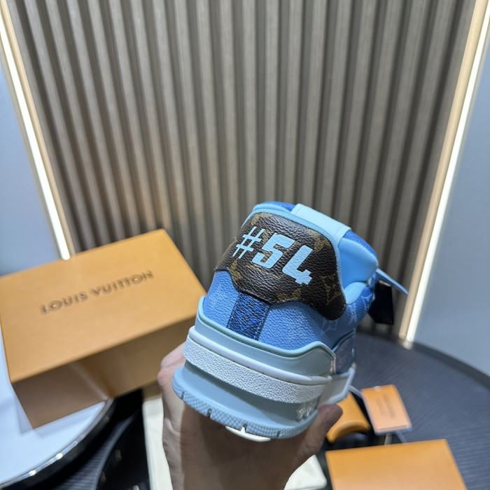LOU1VTON SNEAKER