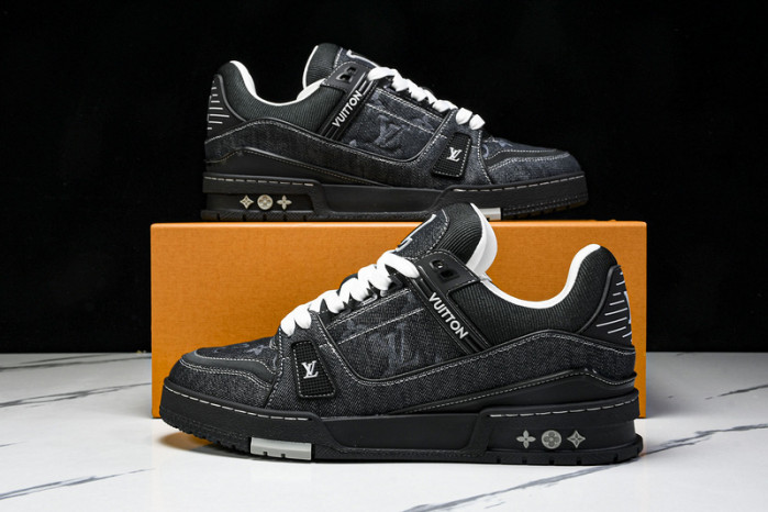 LOU1VTON SNEAKER