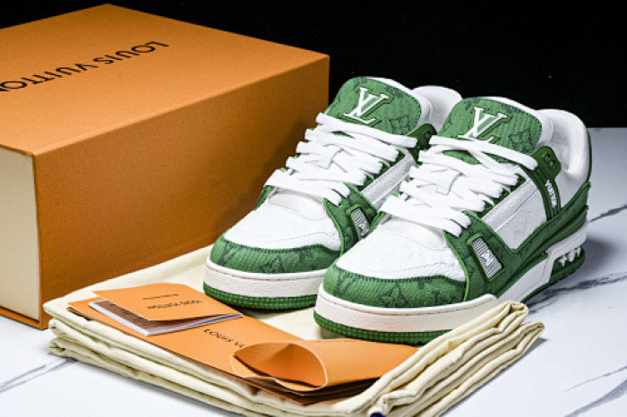 LOU1VTON SNEAKER