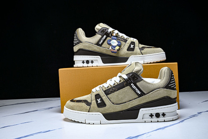 LOU1VTON SNEAKER
