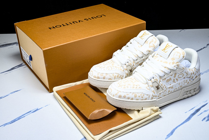 LOU1VTON SNEAKER