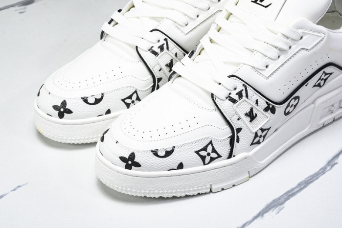 LOU1VTON SNEAKER