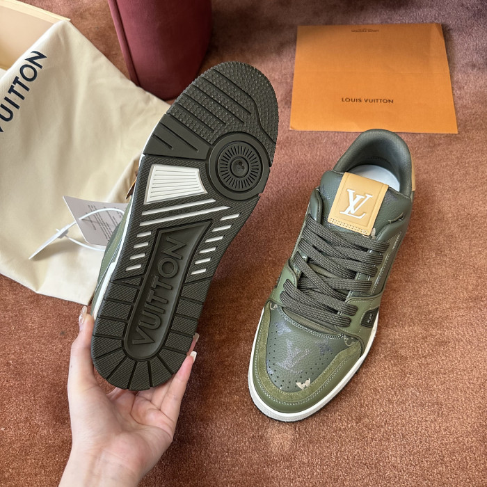 LOU1VTON SNEAKER