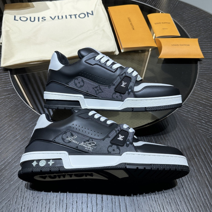 LOU1VTON SNEAKER