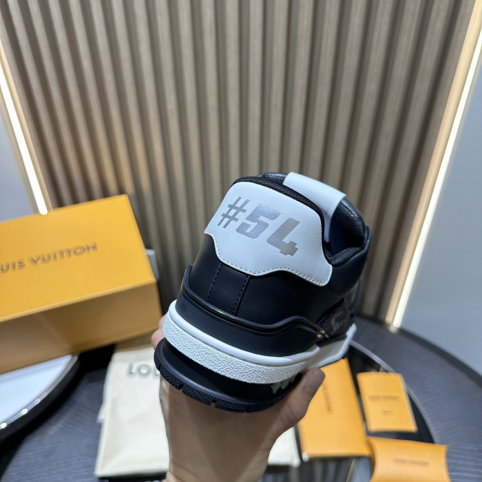 LOU1VTON SNEAKER
