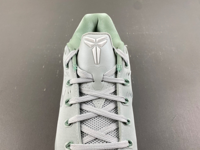 Nike Kobe 9 EM Low Protro Light Silver Steam IH1401-003