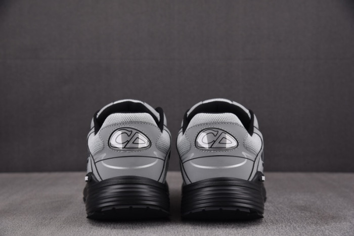 D1OR B30 SNEAKER