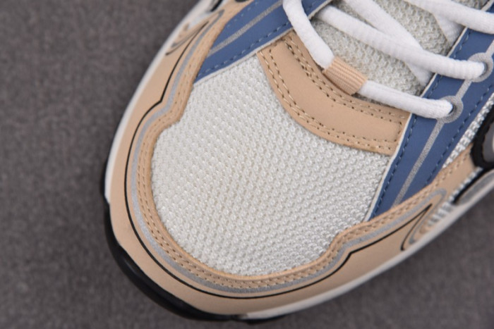 D1OR B30 SNEAKER