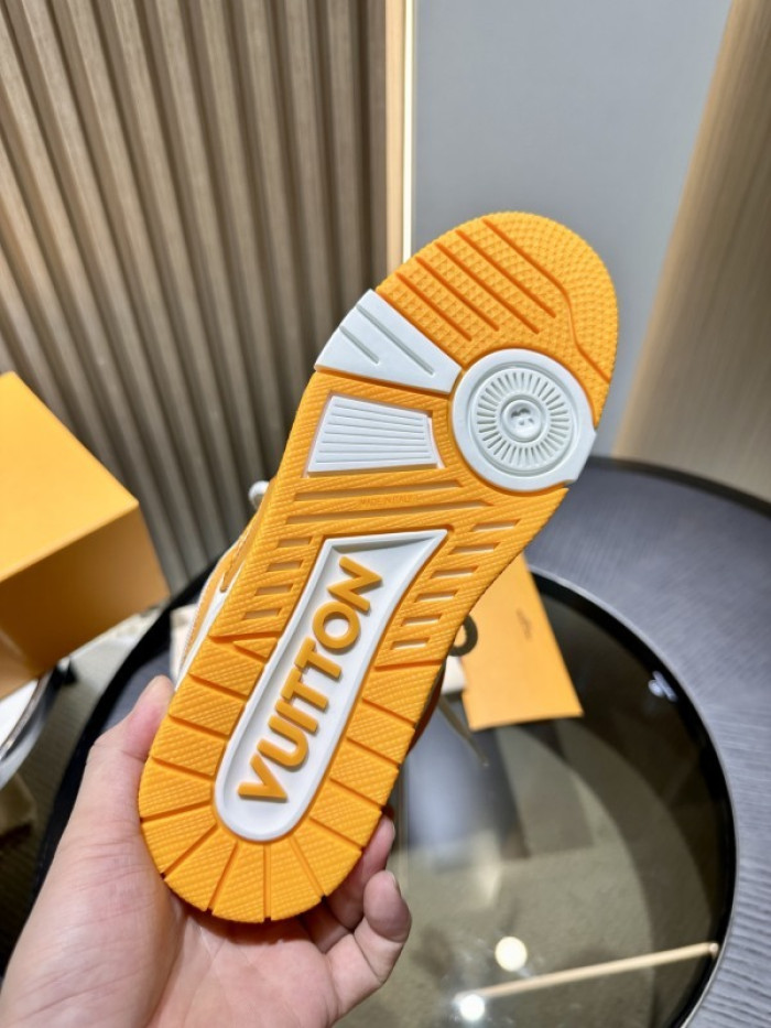 LOU1VTON SNEAKER
