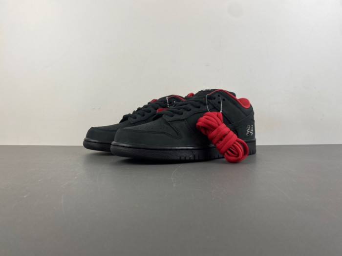 2025 Svp*me x nike dunk low sb black and red hq8487-001