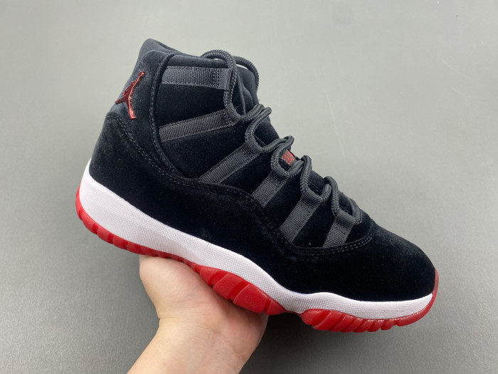 Air Jordan 11 WMNS “Bred Velvet”