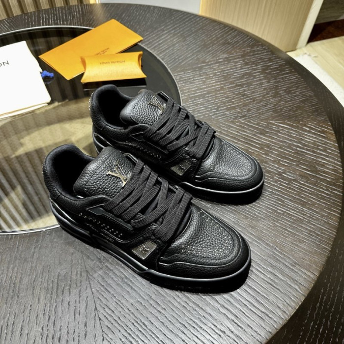 LOU1VTON SNEAKER