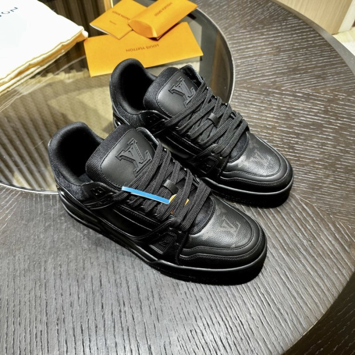 LOU1VTON SNEAKER