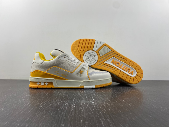 LOU1VTON trainer (EU47)