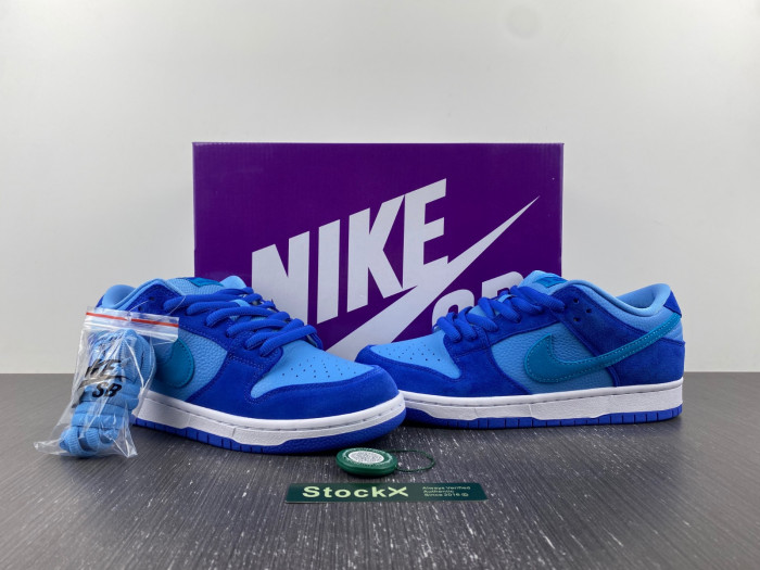 nike sb dunk low "blue raspberry" dm0807-400