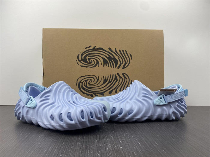 Cr*0*s pollex clog by salehe bembury urchin