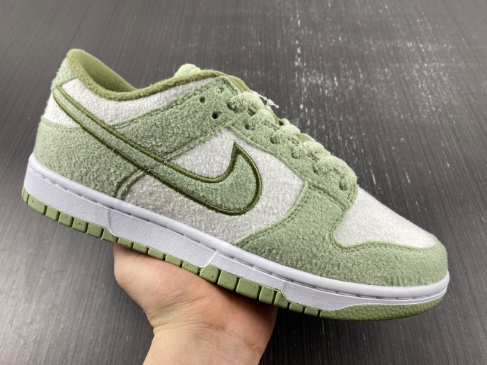 nike dunk low fleece green dq7579-300