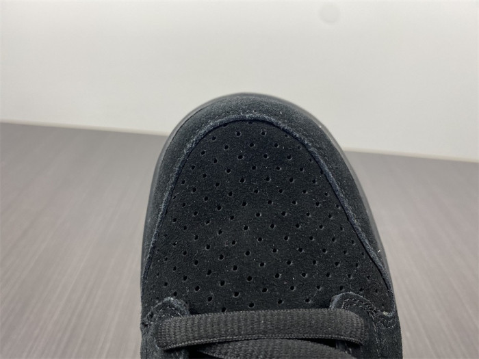 nike dunk low sp undefeated 5 on it black do9329-001