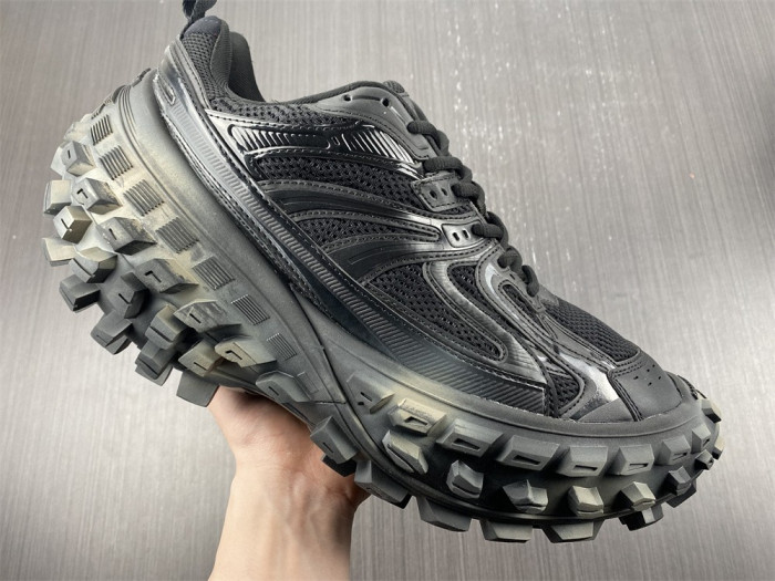 blc* defender sneaker