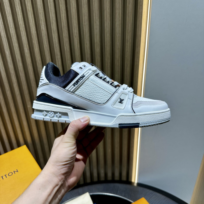 LOU1VTON SNEAKER