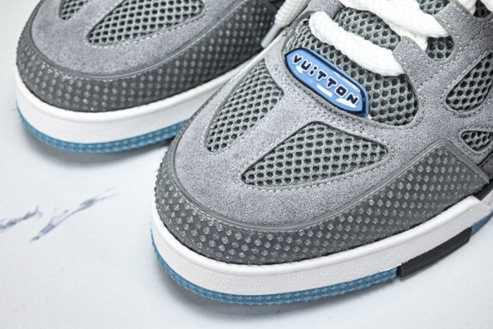 LOU1VTON SNEAKER