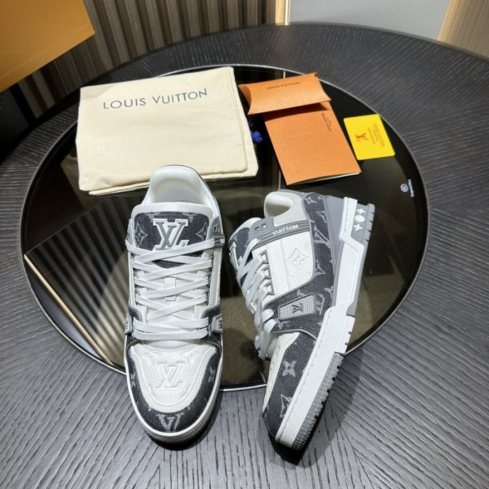 LOU1VTON SNEAKER