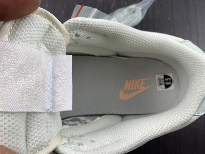 nike dunk low barely green dd1503-104