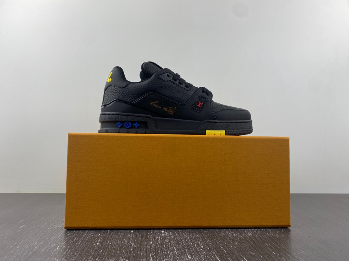 LOU1VTON trainer (EU47)