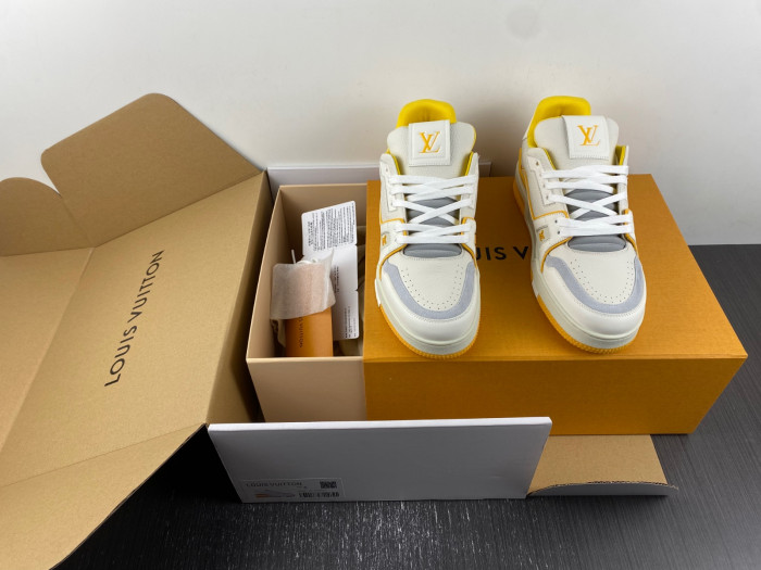 LOU1VTON trainer (EU47)