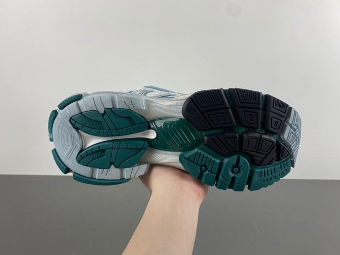 blcg runner sneaker