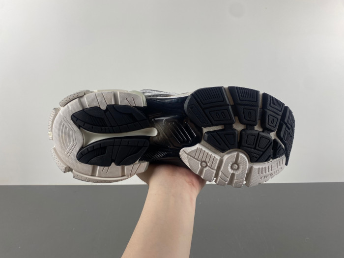 blcg runner sneaker
