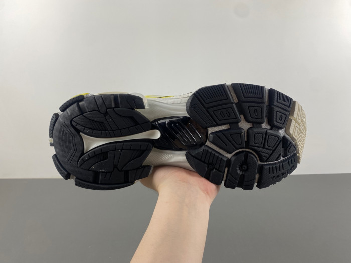 blcg runner sneaker