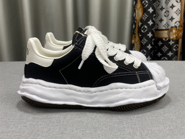 Ma*s*n mihara yasuhiro low-top sneakers mmy-029