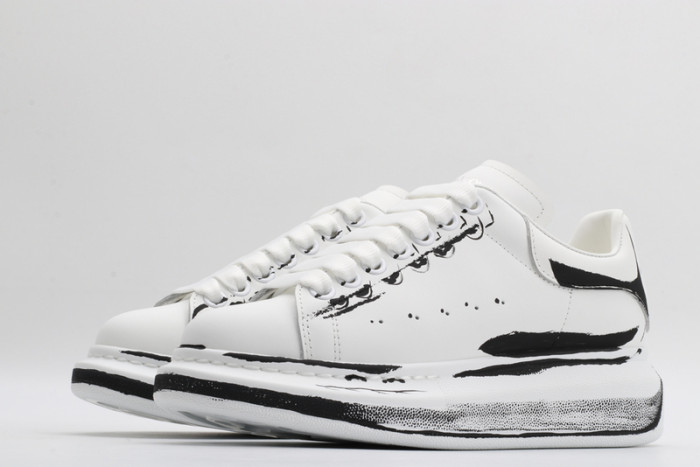 Mcqv*en oversized sneaker