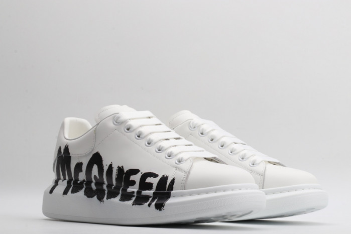 Mcqv*en oversized sneaker
