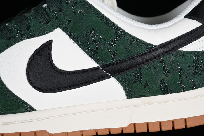 nike dunk low green snake fq8893-397