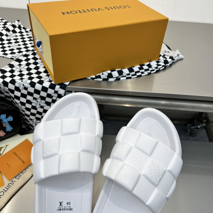 lou1_ton waterfront slide (eu35-eu45)