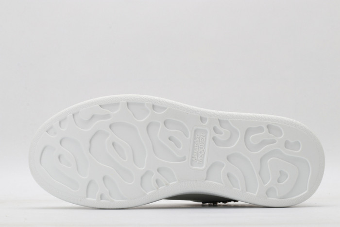 Mcqv*en oversized sneaker