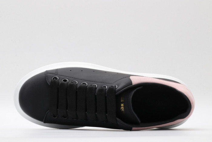 Mcqv*en oversized sneaker