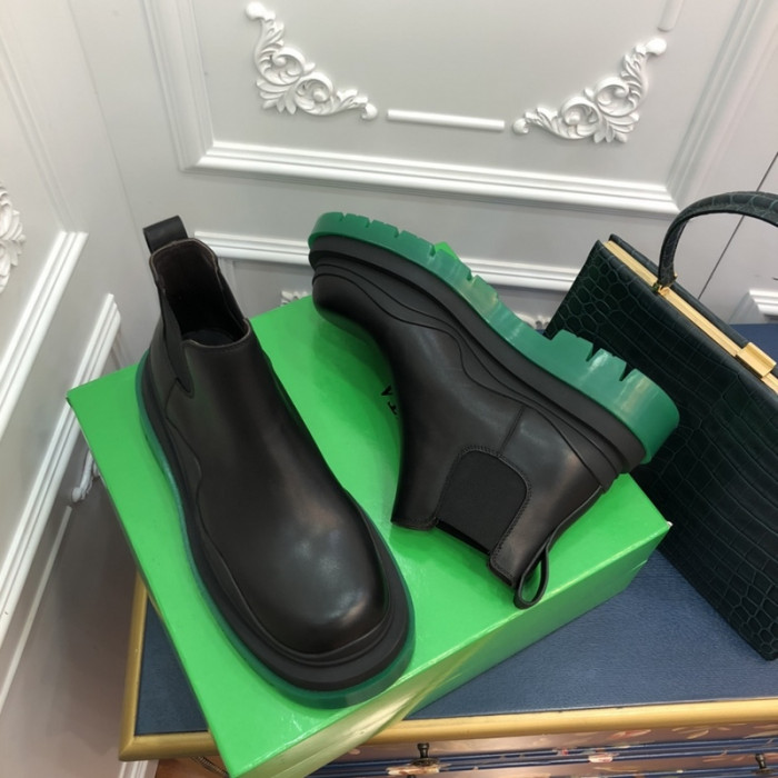 botteg*Ve*ne*ta tire leather ankle boots