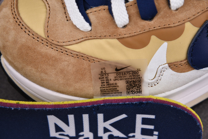 nike vaporwaffle sacai sesame tan navy dd1875-200