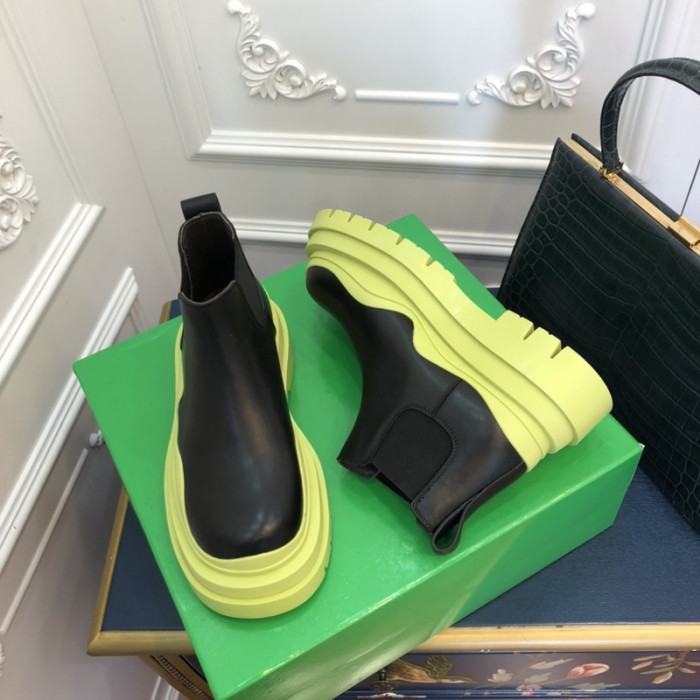 botteg*Ve*ne*ta tire leather ankle boots