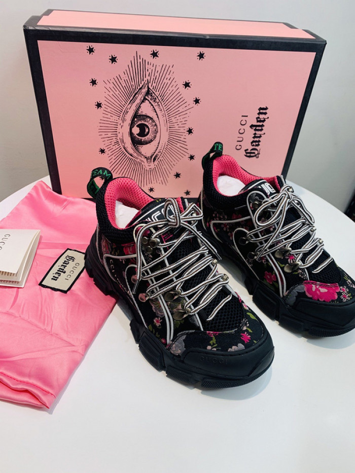 G*u*i1 journey flashtrek jewel crystal low boot