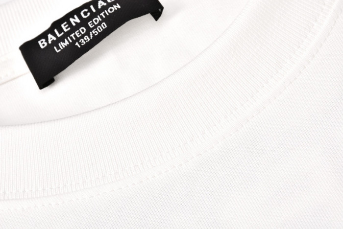 G*u*i x balenc1aga t-shirt