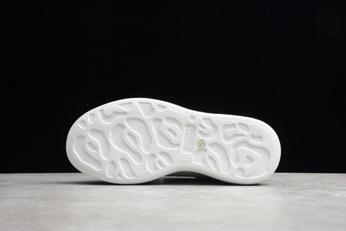 Mcqv*en oversized sneaker