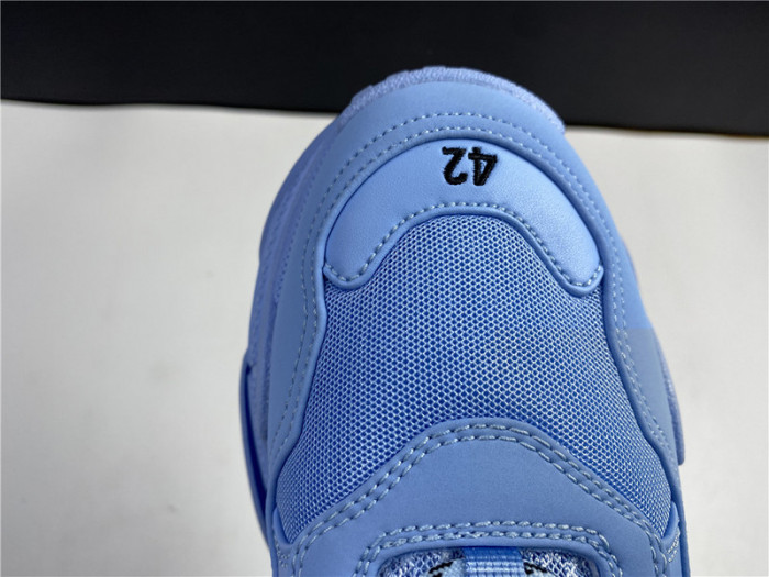 blc* triple s trainer